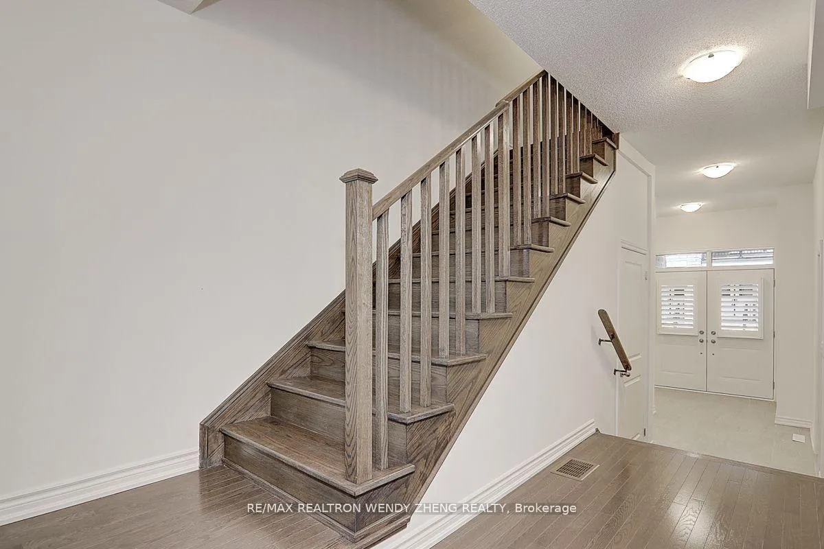 Photo 9 of 17 Coppini Lane, Ajax, South East — HOMEH