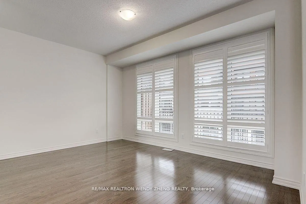 Photo 10 of 17 Coppini Lane, Ajax, South East — HOMEH