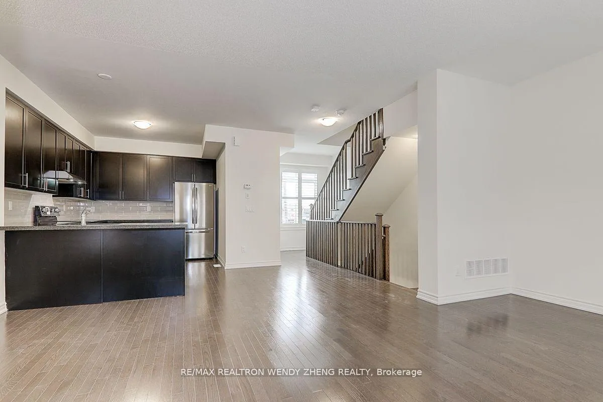Photo 13 of 17 Coppini Lane, Ajax, South East — HOMEH