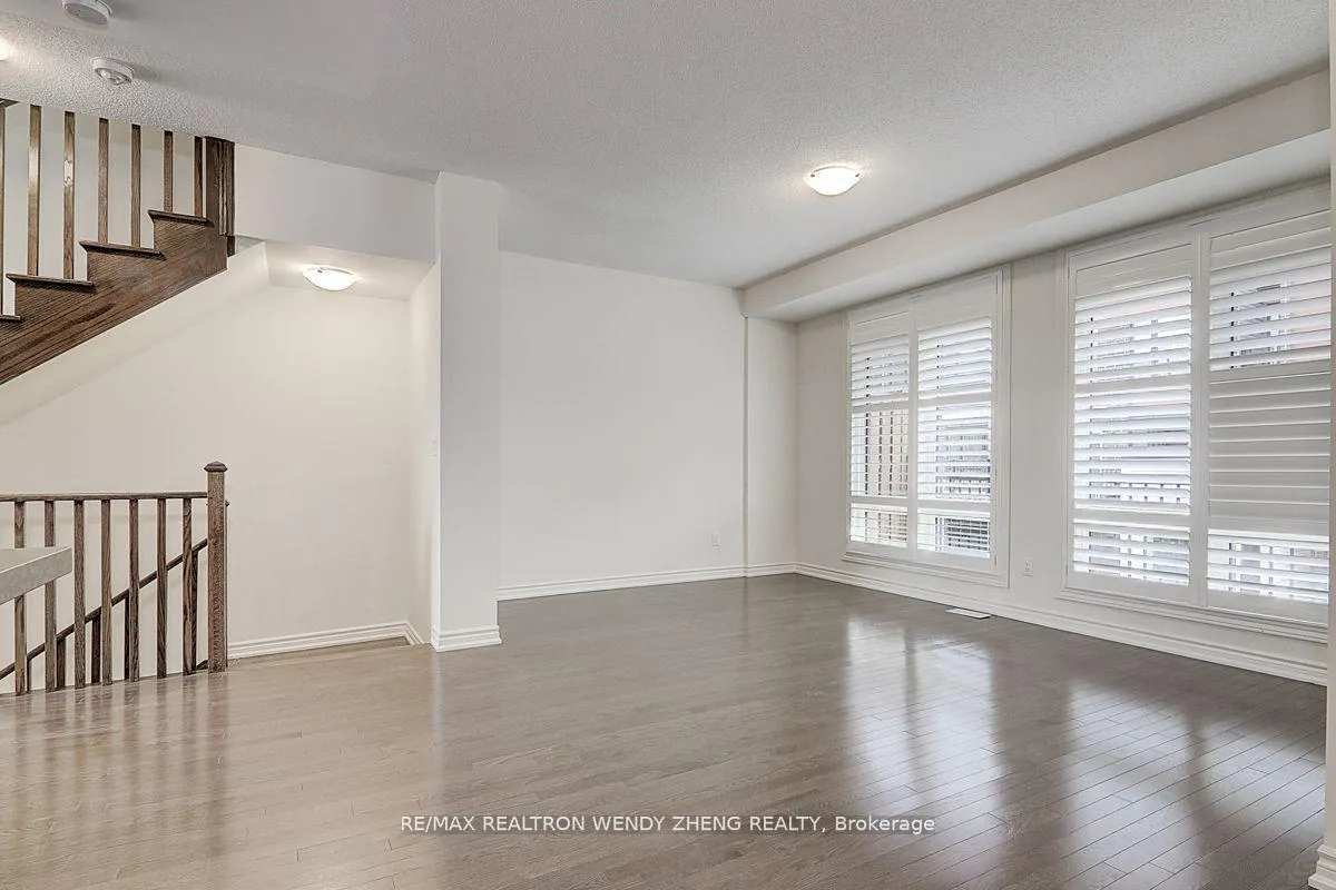 Photo 14 of 17 Coppini Lane, Ajax, South East — HOMEH