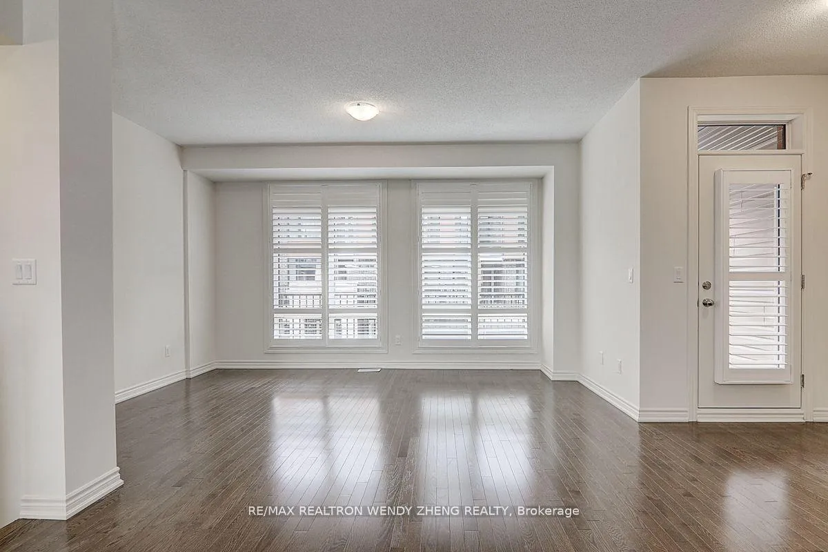 Photo 15 of 17 Coppini Lane, Ajax, South East — HOMEH