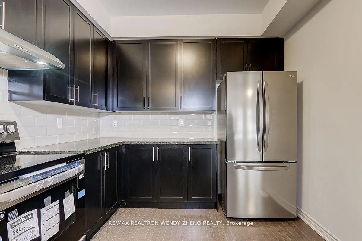 Photo 18 of 17 Coppini Lane, Ajax, South East — HOMEH