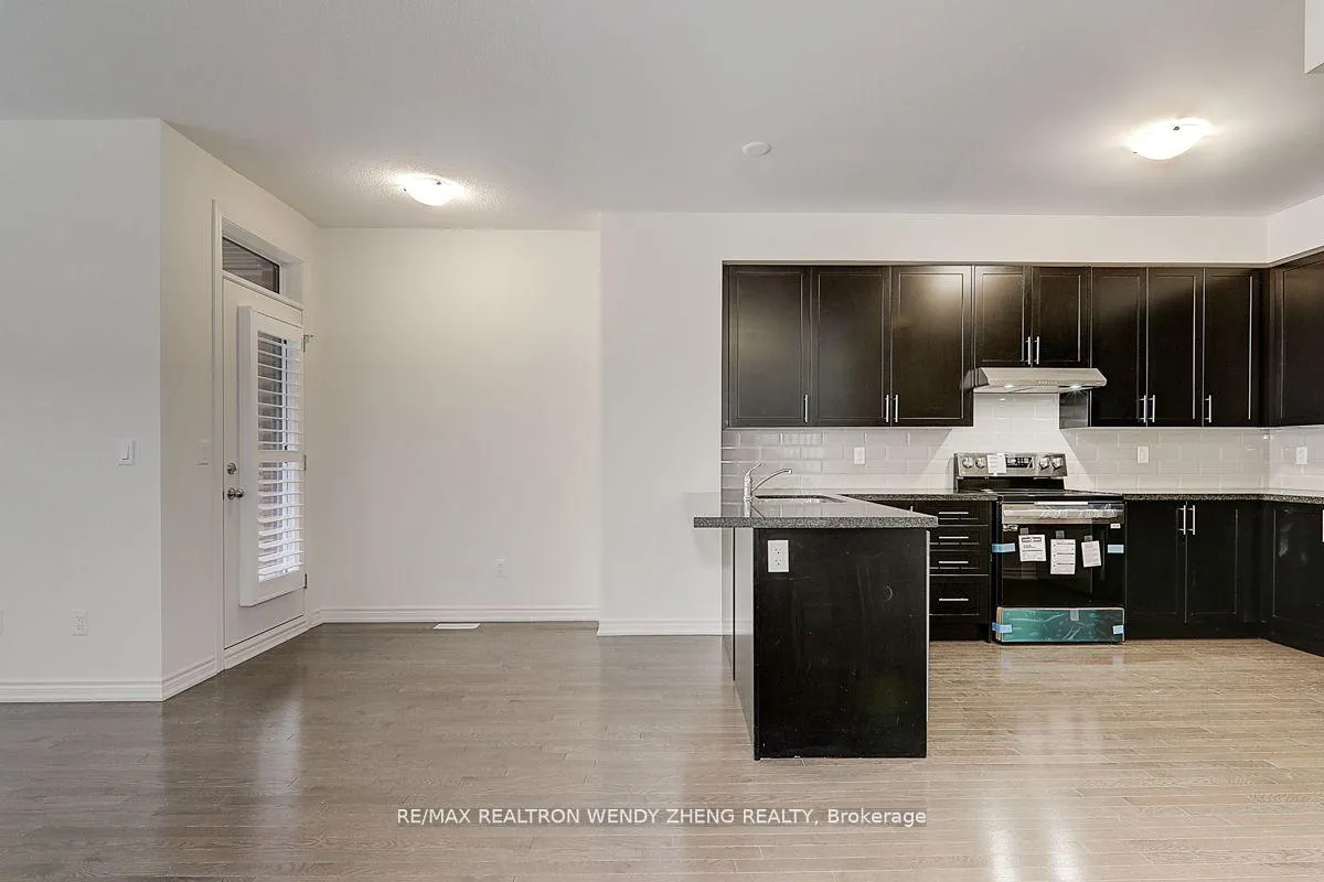 Photo 20 of 17 Coppini Lane, Ajax, South East — HOMEH