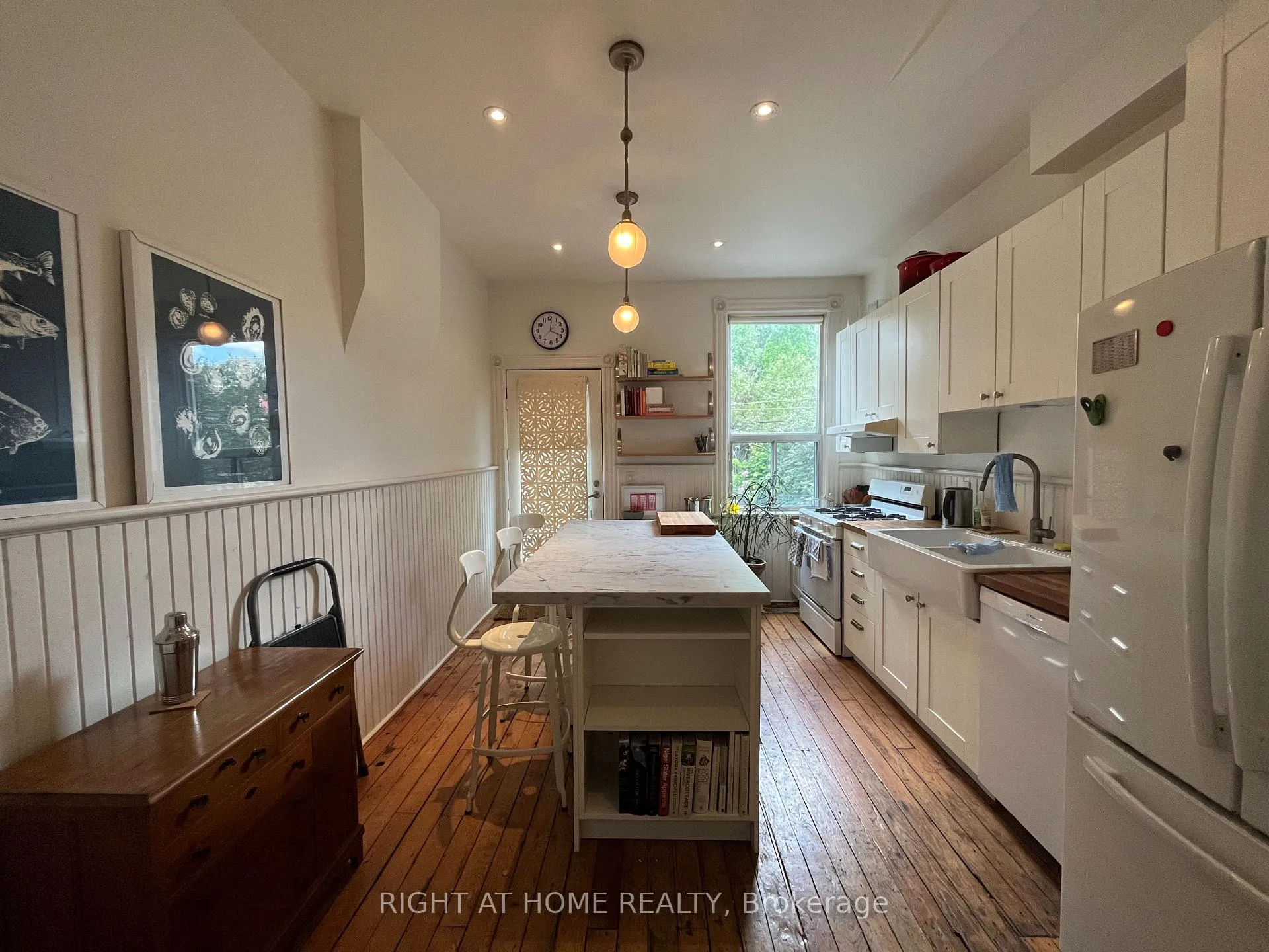 Photo 8 of 60 Mitchell Avenue, Toronto, Niagara — HOMEH