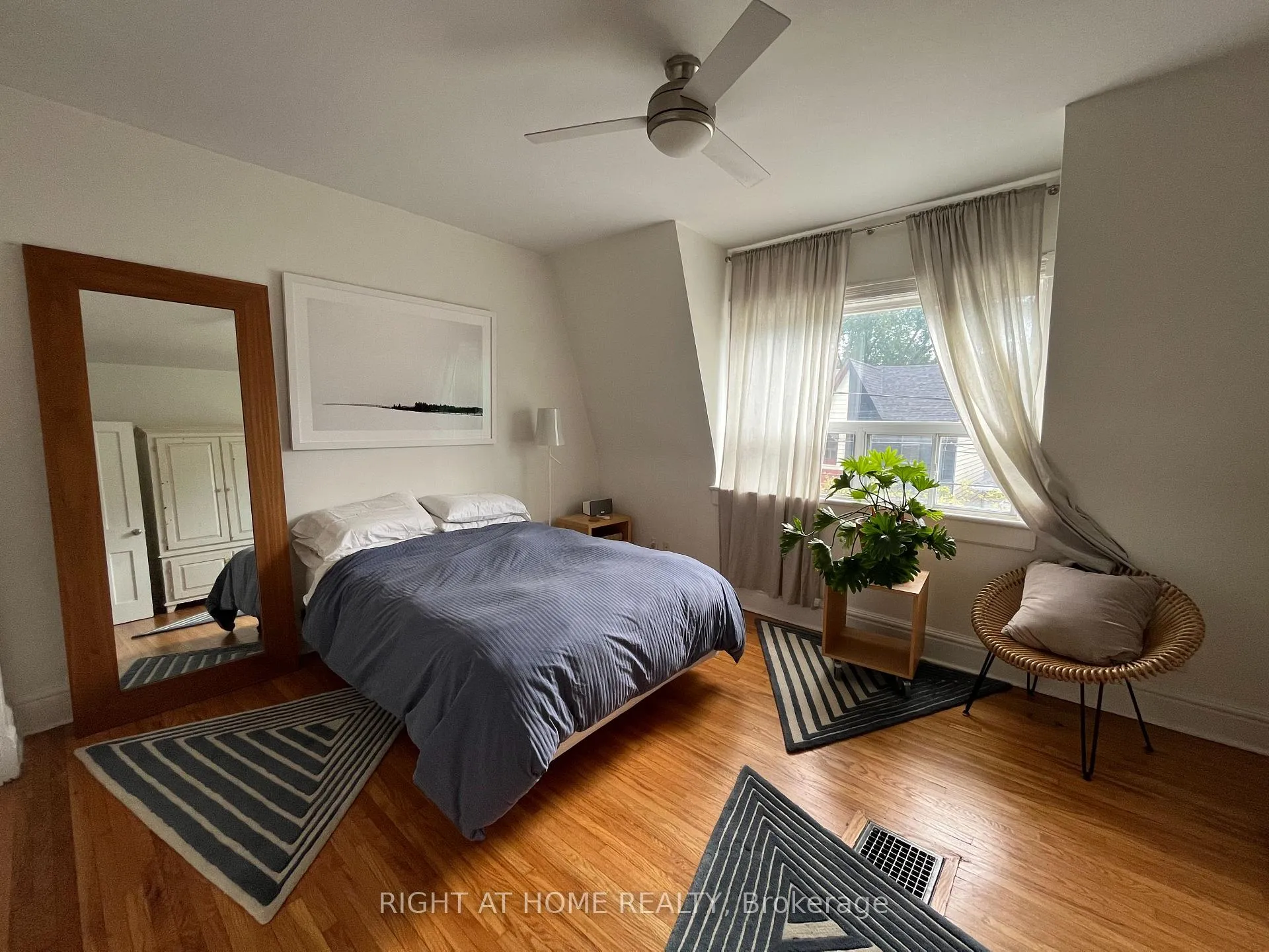 Photo 12 of 60 Mitchell Avenue, Toronto, Niagara — HOMEH