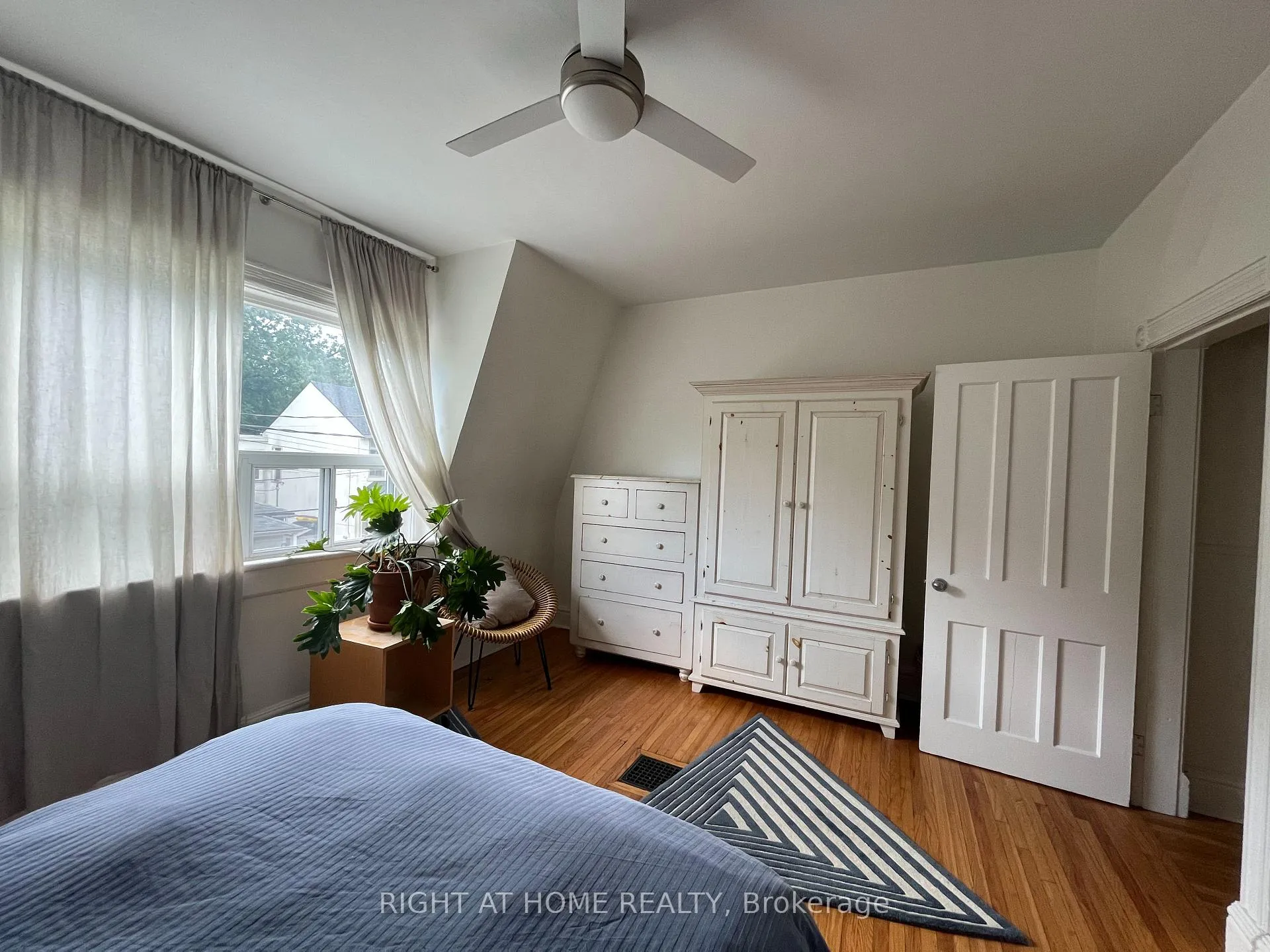 Photo 14 of 60 Mitchell Avenue, Toronto, Niagara — HOMEH