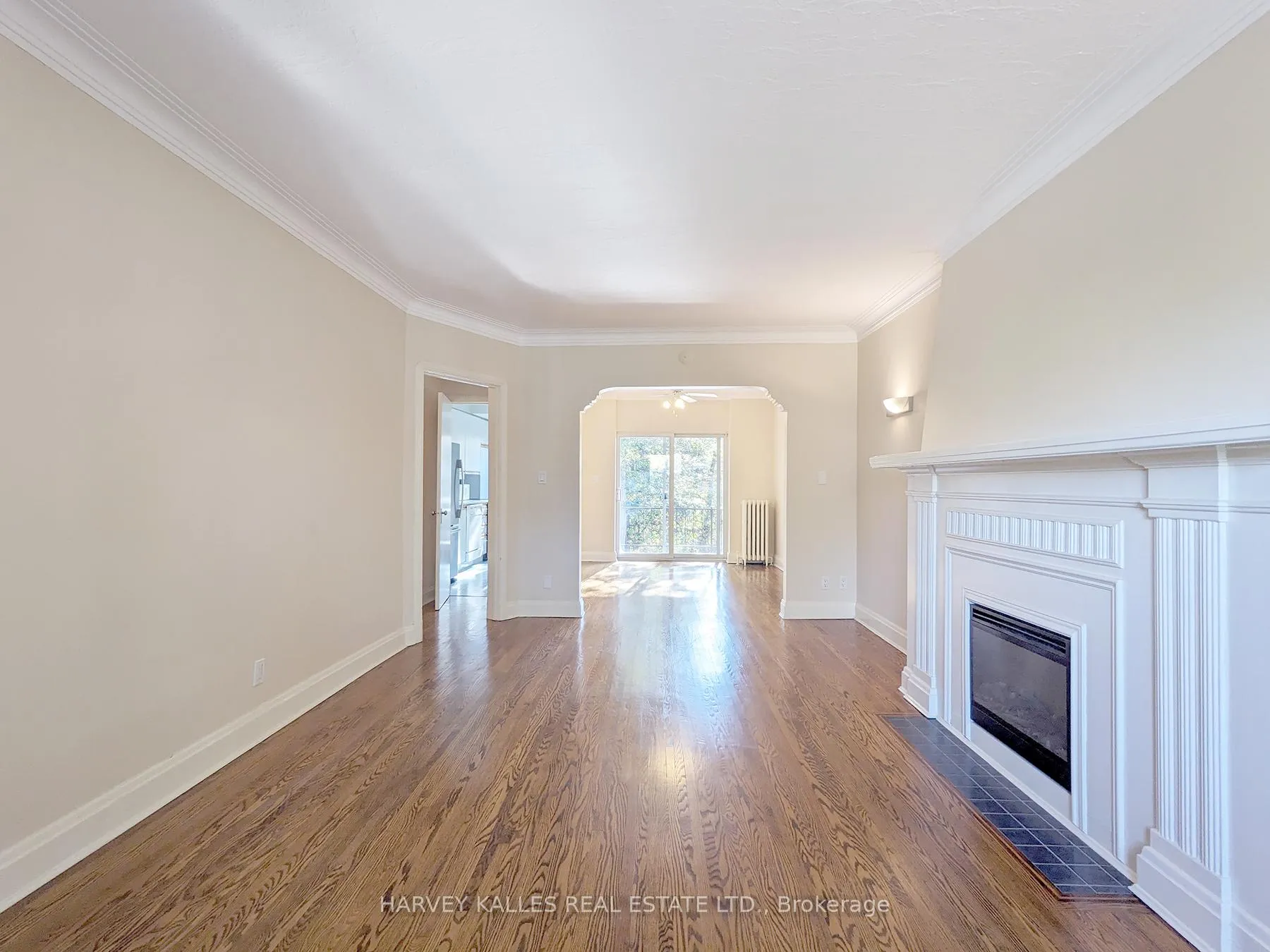 Photo 2 of Unit Upper, 95 Chatsworth Drive, Toronto, Lawrence Park South — HOMEH