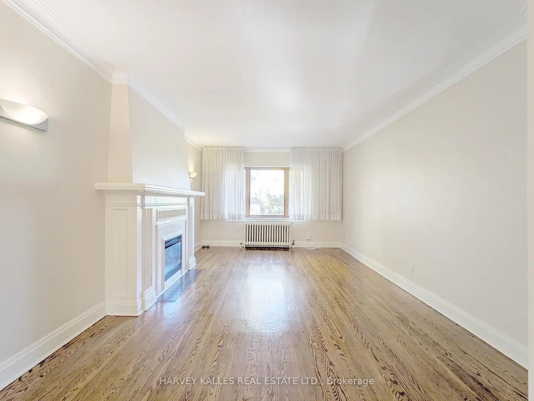 Photo 3 of Unit Upper, 95 Chatsworth Drive, Toronto, Lawrence Park South — HOMEH