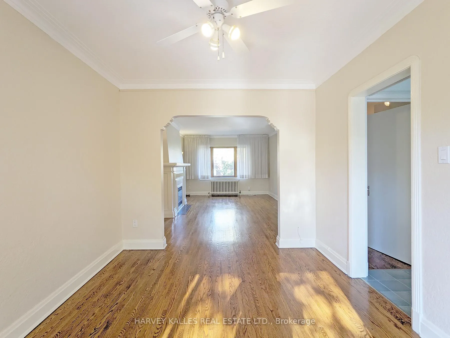Photo 6 of Unit Upper, 95 Chatsworth Drive, Toronto, Lawrence Park South — HOMEH
