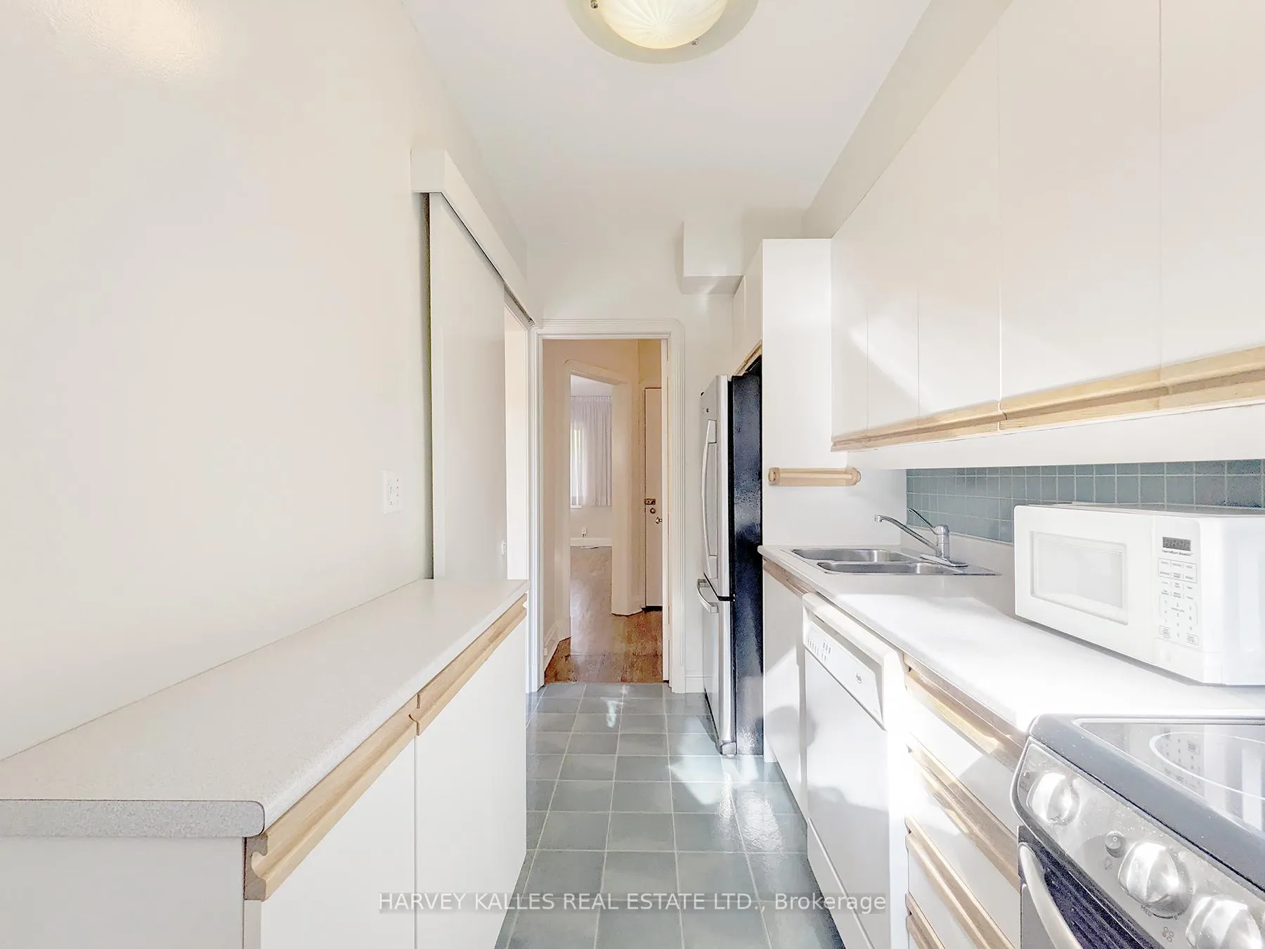 Photo 11 of Unit Upper, 95 Chatsworth Drive, Toronto, Lawrence Park South — HOMEH