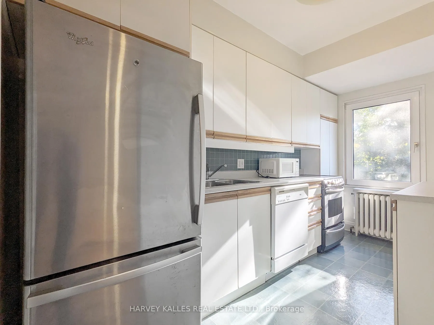 Photo 12 of Unit Upper, 95 Chatsworth Drive, Toronto, Lawrence Park South — HOMEH