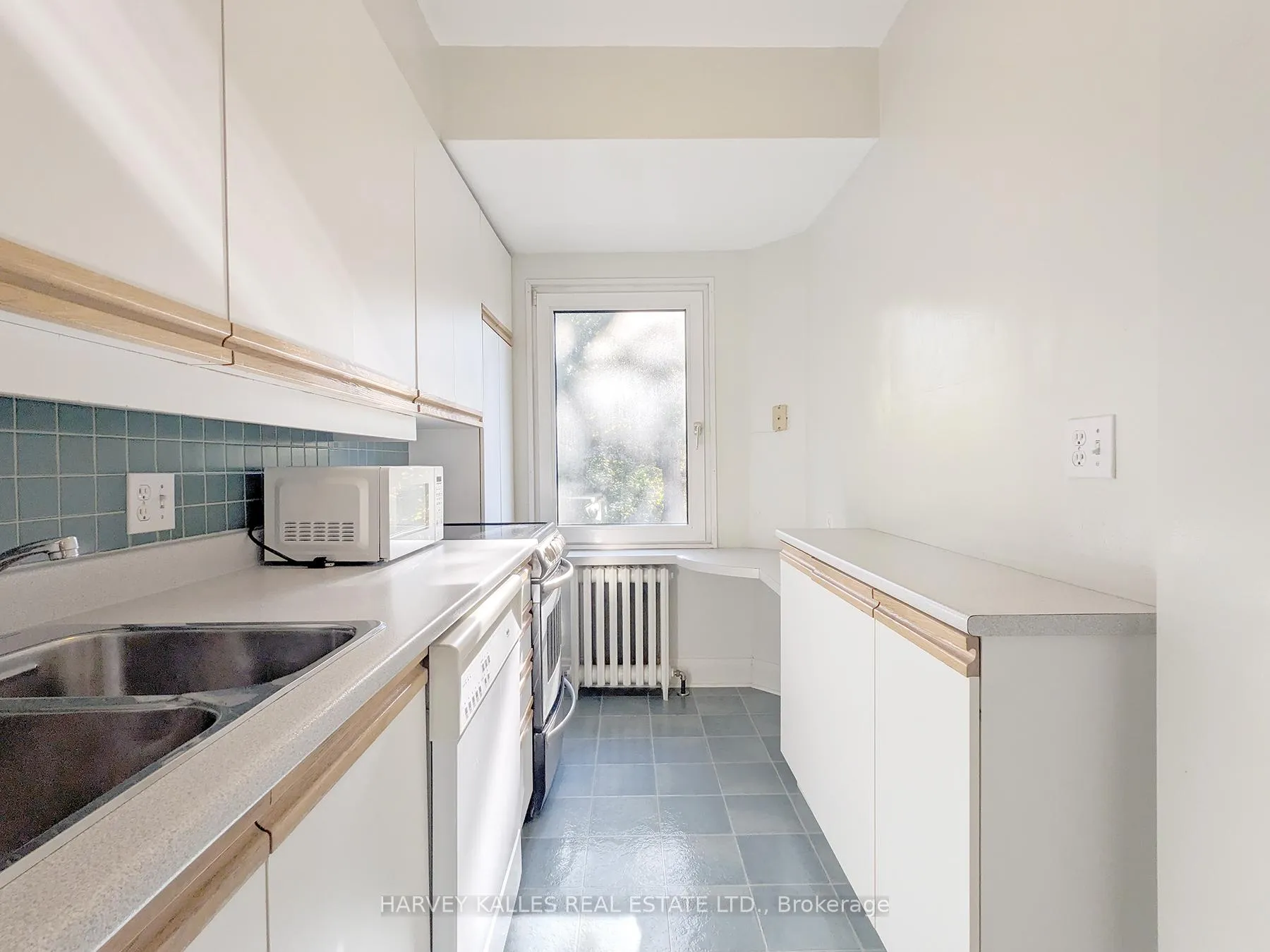 Photo 13 of Unit Upper, 95 Chatsworth Drive, Toronto, Lawrence Park South — HOMEH