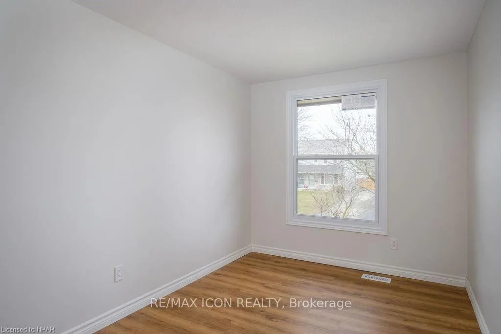 Photo 17 of 55 Crehan Crescent, Stratford — HOMEH