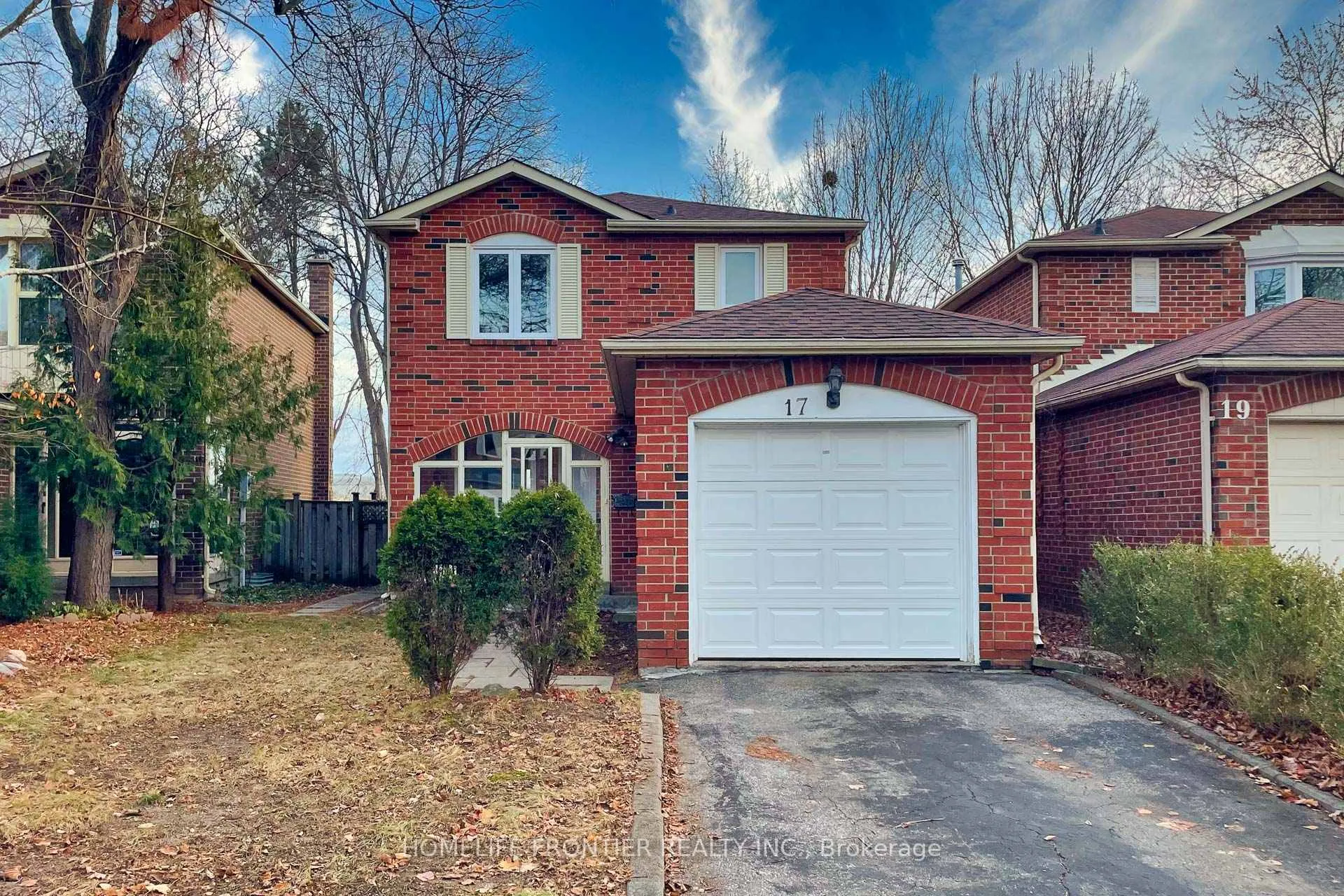Photo 2 of 17 Miley Drive, Markham, Markville — HOMEH