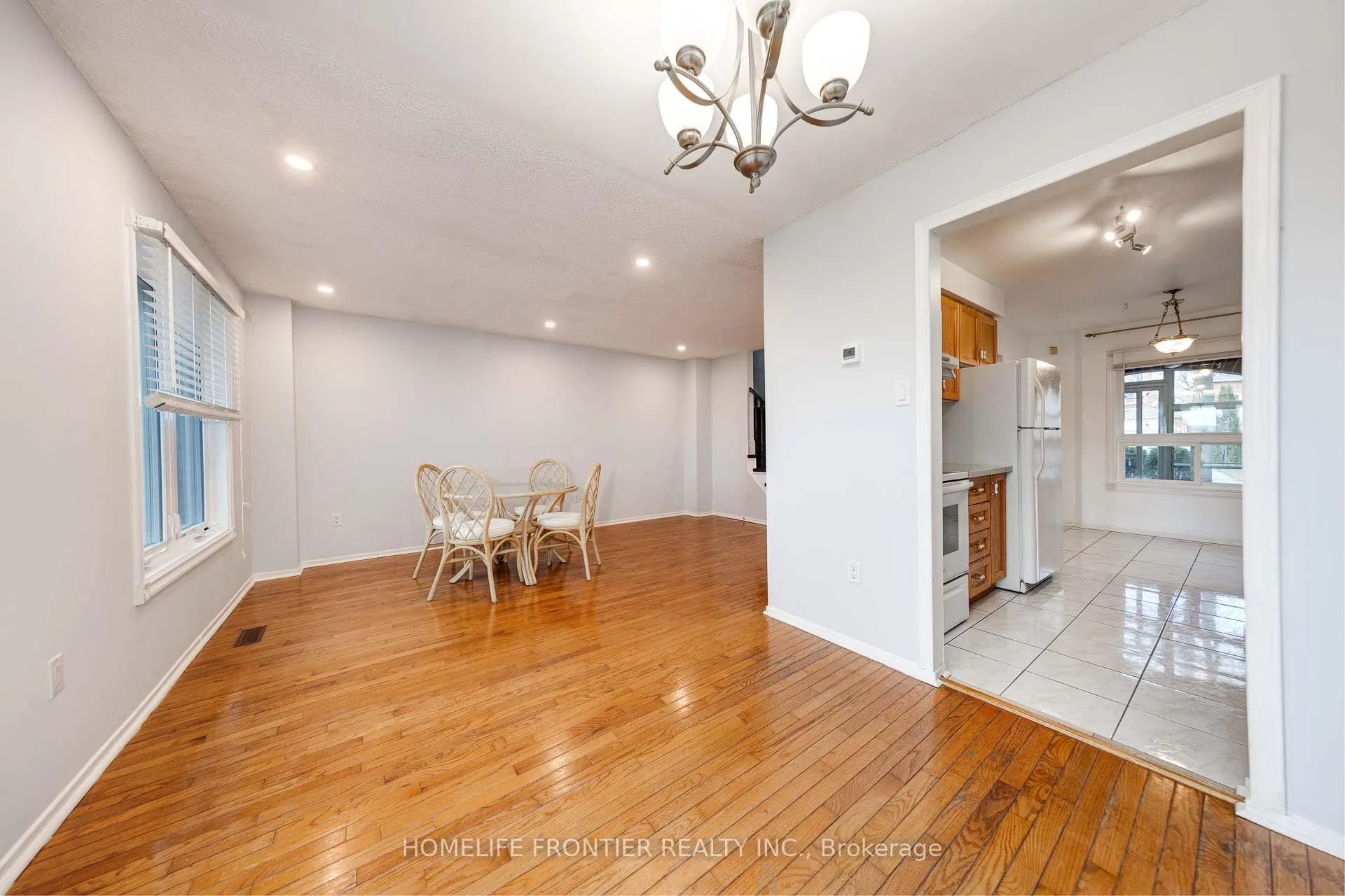 Photo 16 of 17 Miley Drive, Markham, Markville — HOMEH