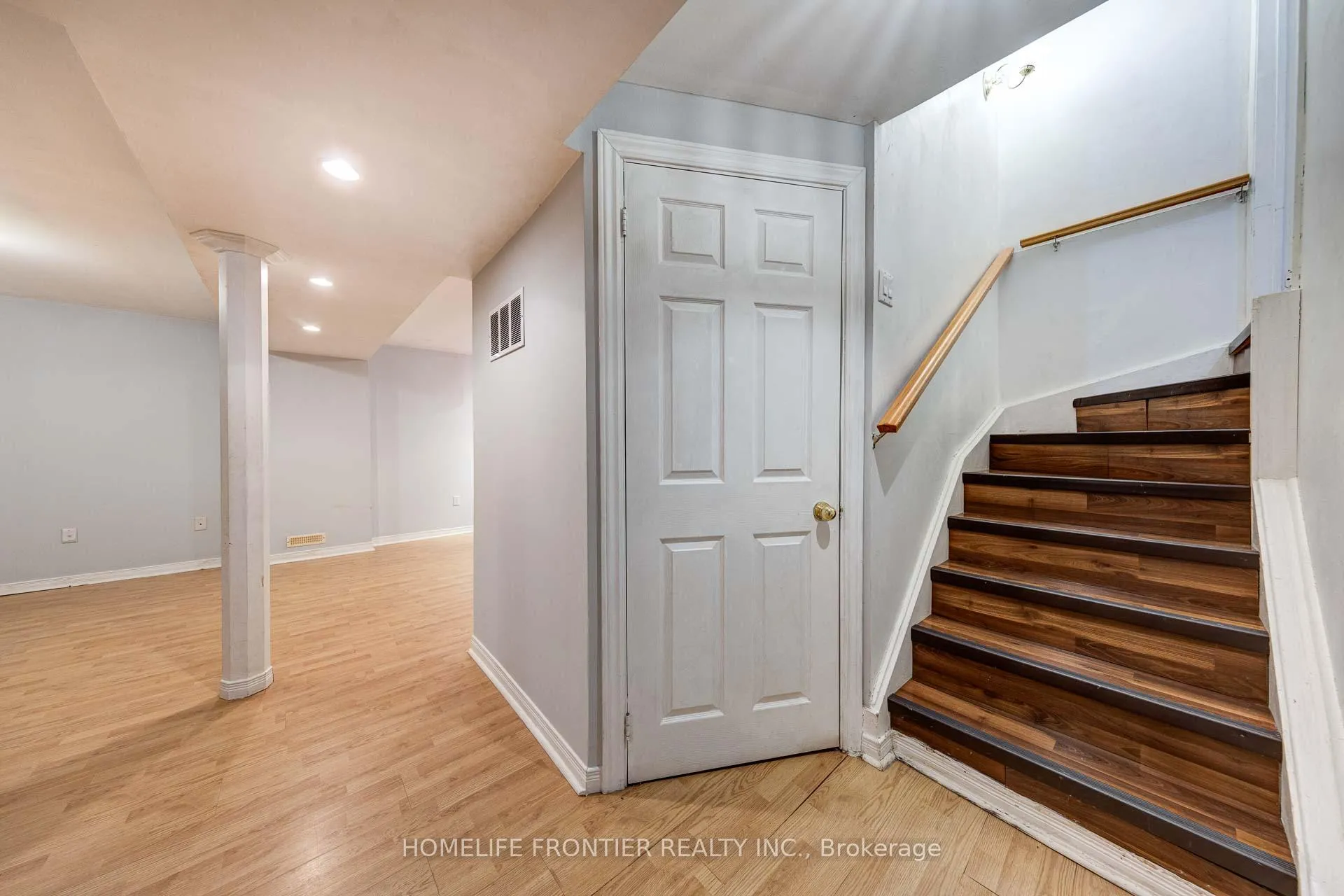 Photo 32 of 17 Miley Drive, Markham, Markville — HOMEH