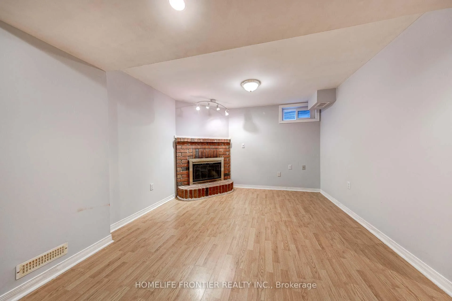 Photo 34 of 17 Miley Drive, Markham, Markville — HOMEH