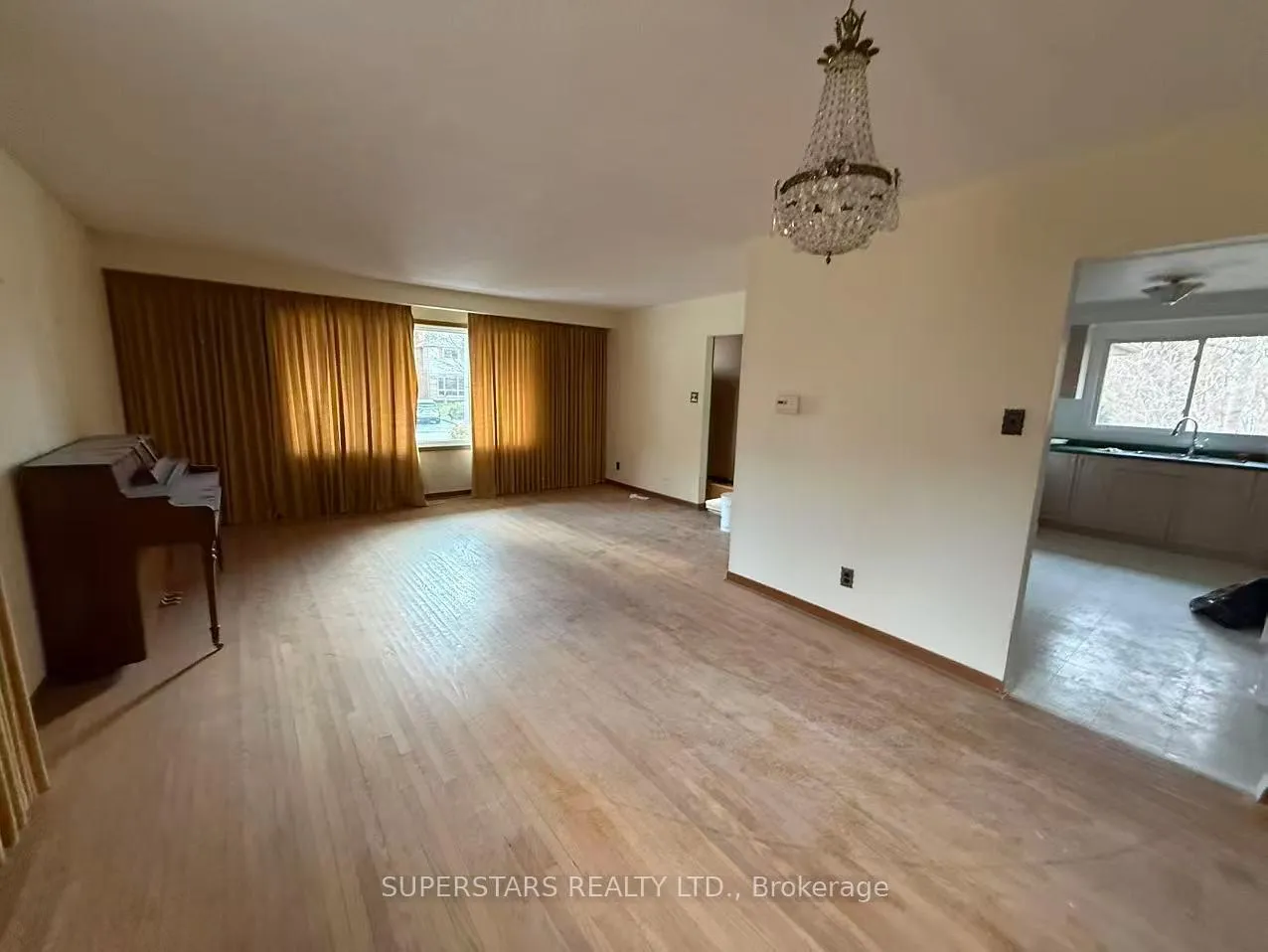 Photo 2 of 31 Fred Varley Dr (Upper), Markham, Unionville — HOMEH