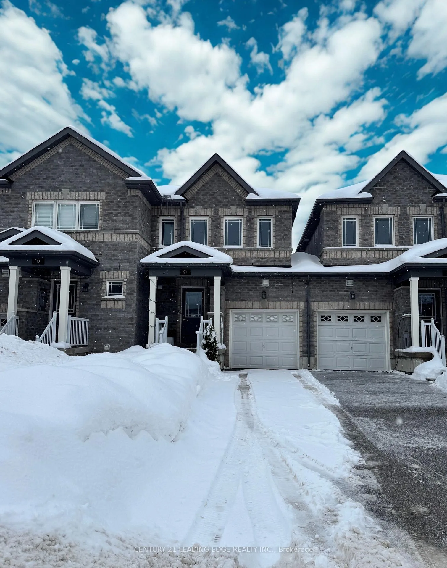 Photo 1 of 21 Robinson Street, Barrie, Allandale — HOMEH