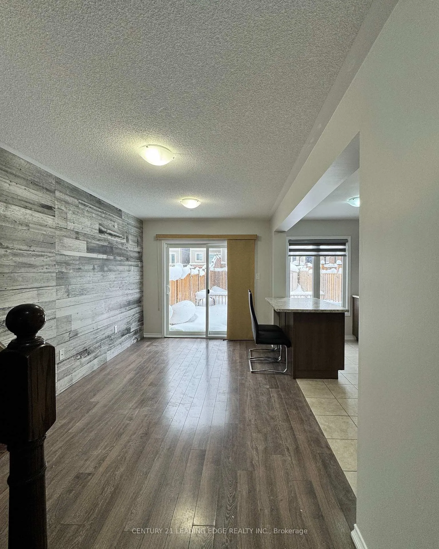 Photo 5 of 21 Robinson Street, Barrie, Allandale — HOMEH