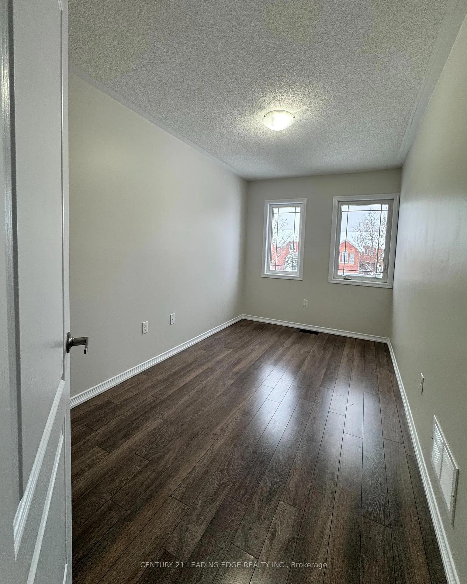 Photo 15 of 21 Robinson Street, Barrie, Allandale — HOMEH