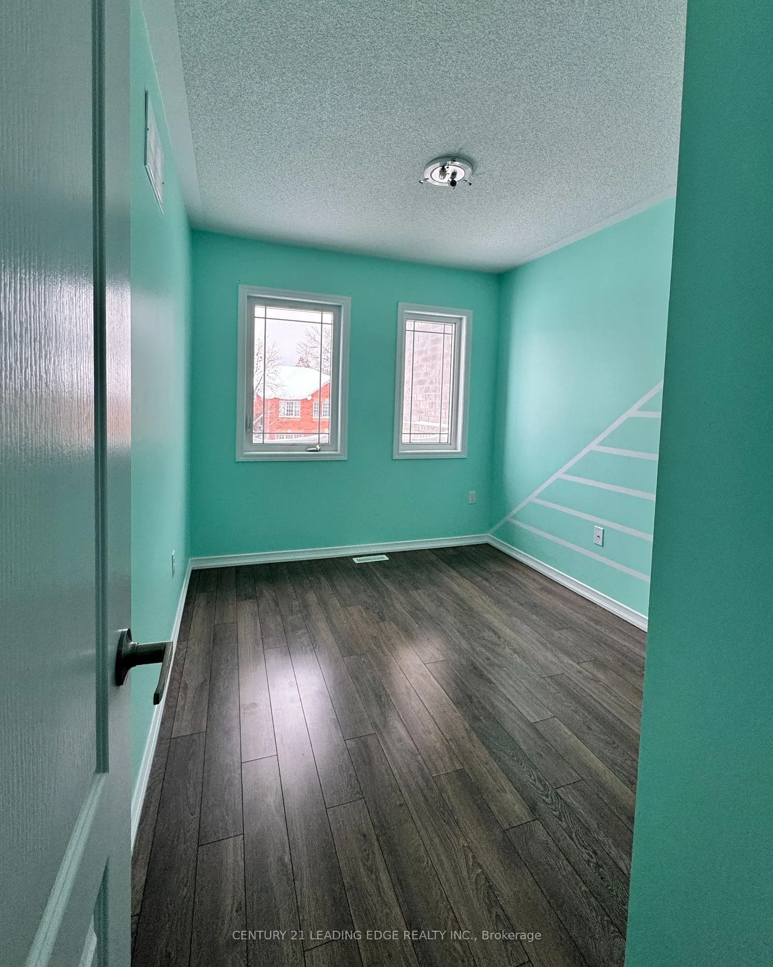 Photo 16 of 21 Robinson Street, Barrie, Allandale — HOMEH