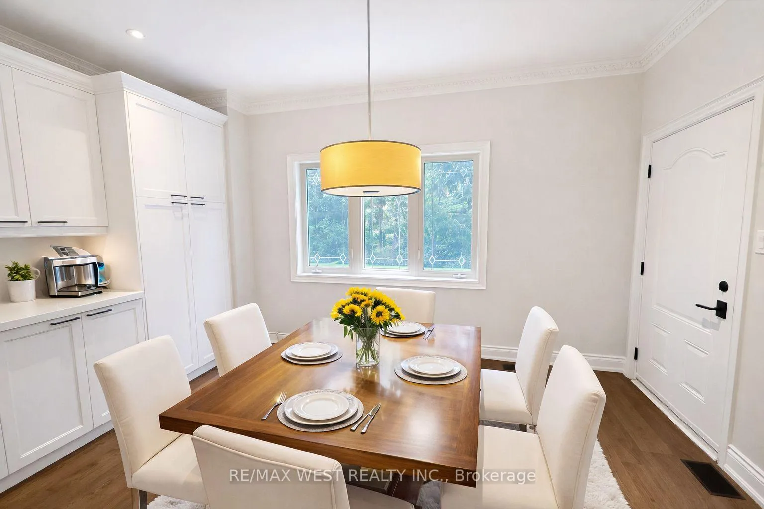 Photo 6 of 126 Ner Israel Drive, Vaughan, Patterson — HOMEH