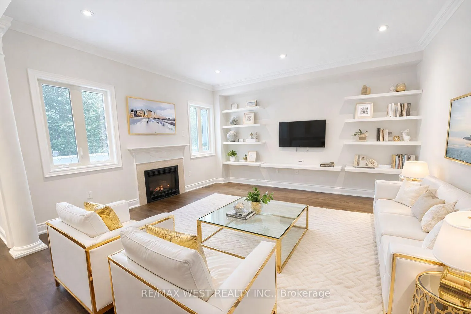 Photo 7 of 126 Ner Israel Drive, Vaughan, Patterson — HOMEH