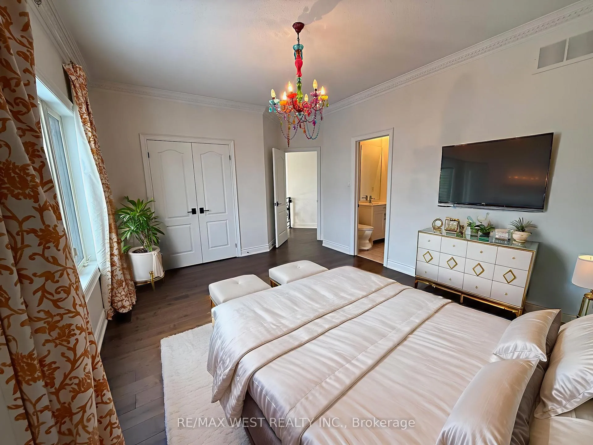 Photo 11 of 126 Ner Israel Drive, Vaughan, Patterson — HOMEH