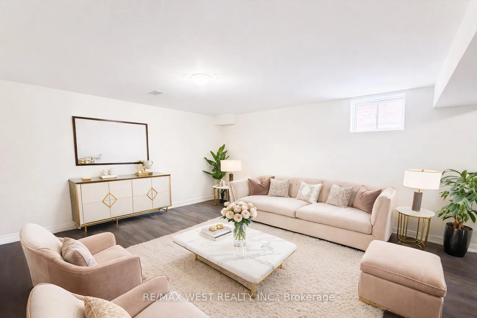 Photo 14 of 126 Ner Israel Drive, Vaughan, Patterson — HOMEH