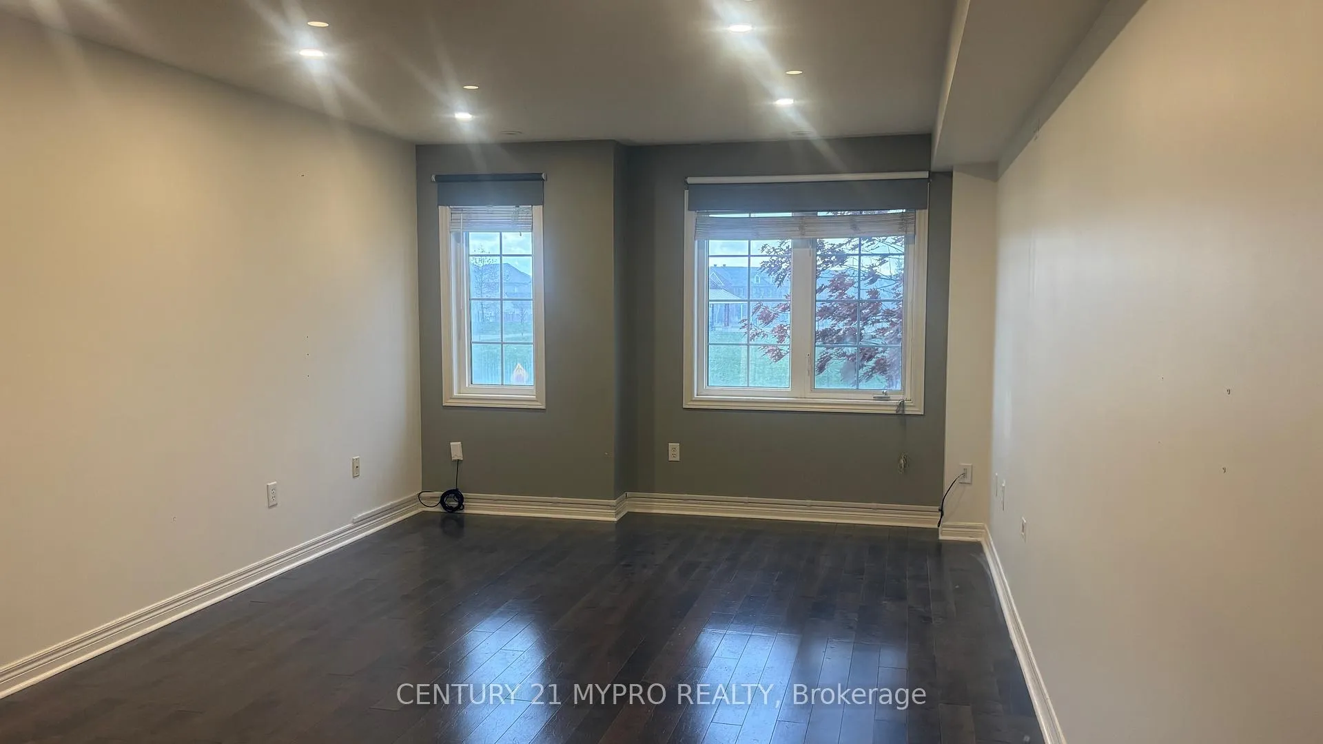 Photo 3 of 2606 Bur Oak Avenue, Markham, Cornell — HOMEH
