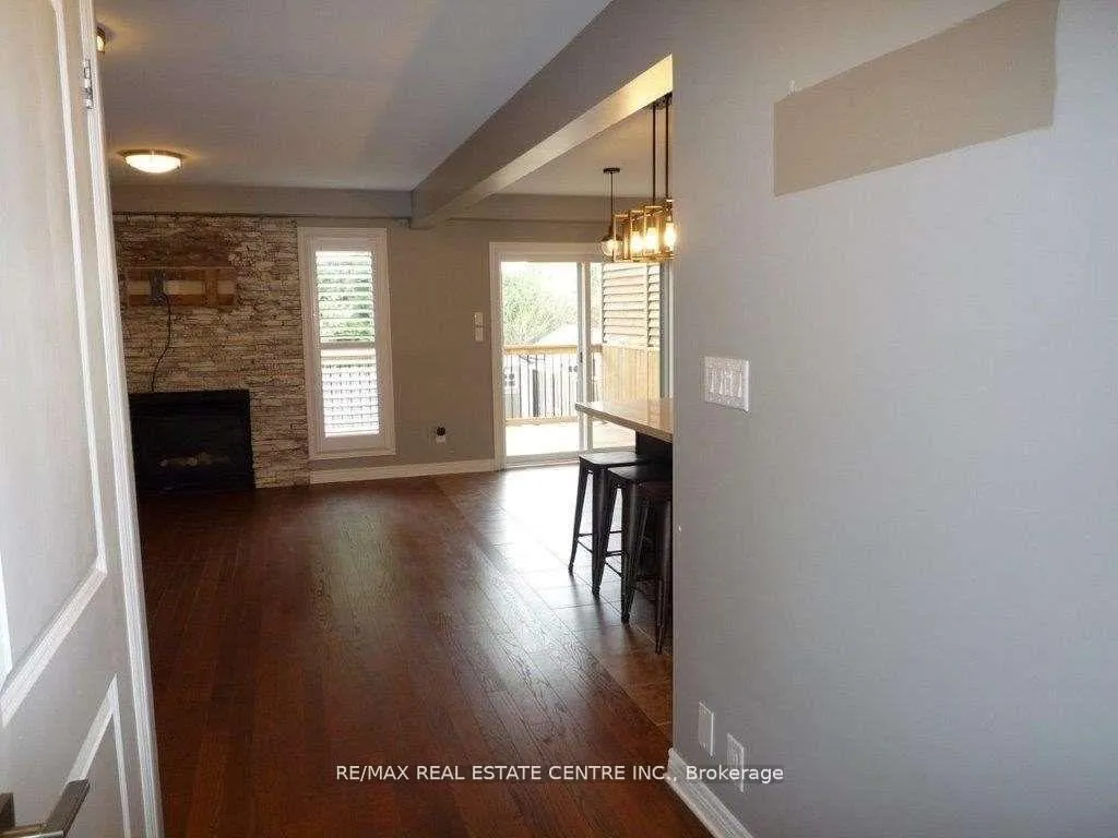 Photo 2 of 8607 Jennifer Crescent, Niagara Falls, Forestview — HOMEH