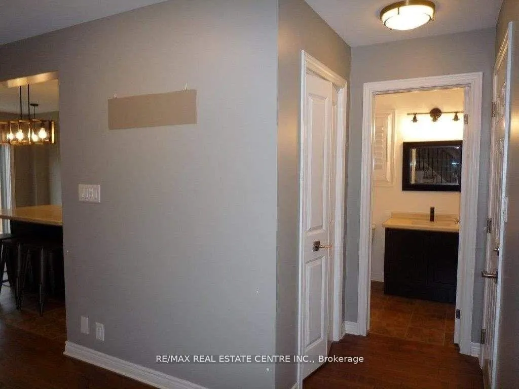 Photo 3 of 8607 Jennifer Crescent, Niagara Falls, Forestview — HOMEH