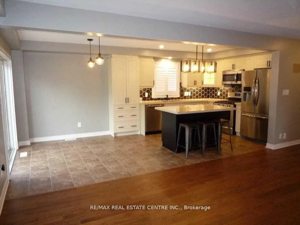 Photo 4 of 8607 Jennifer Crescent, Niagara Falls, Forestview — HOMEH
