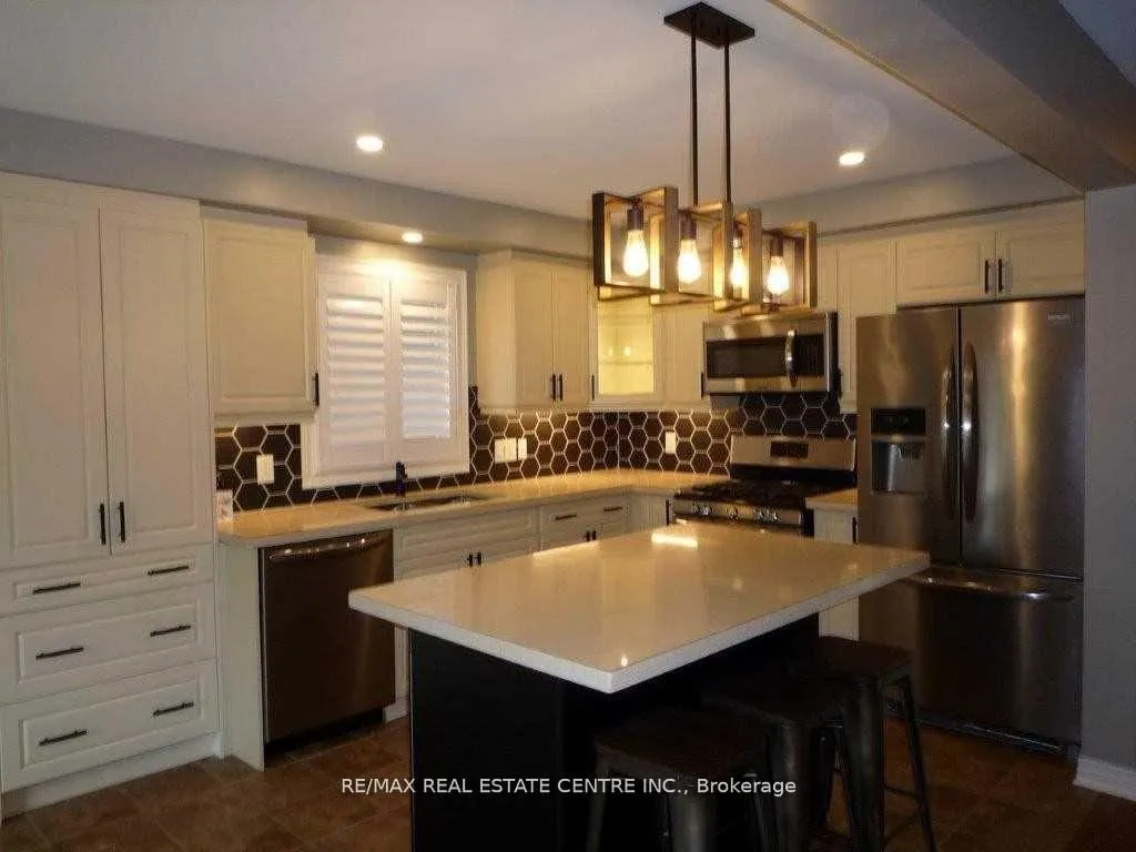 Photo 9 of 8607 Jennifer Crescent, Niagara Falls, Forestview — HOMEH