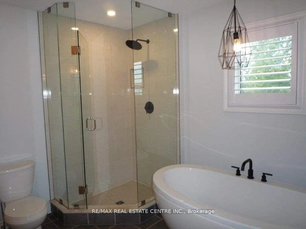 Photo 14 of 8607 Jennifer Crescent, Niagara Falls, Forestview — HOMEH