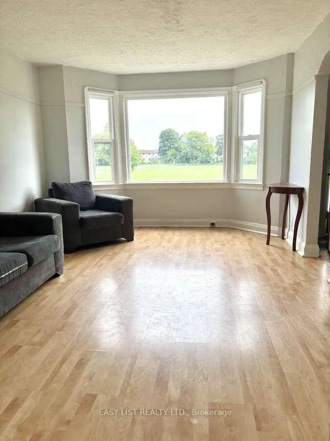 Photo 1 of 432 Jarvis Street, Oshawa, O'Neill — HOMEH