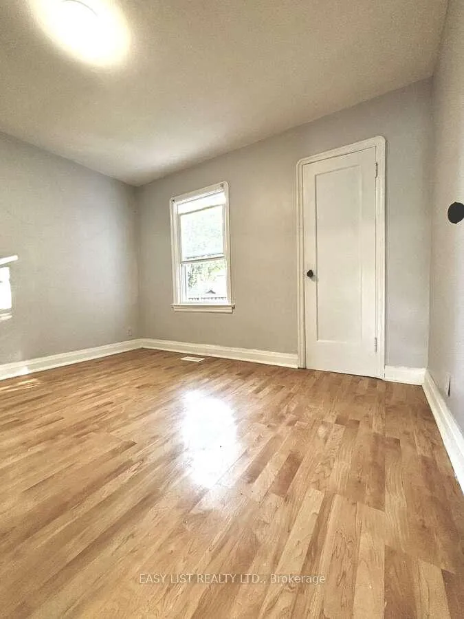 Photo 3 of 432 Jarvis Street, Oshawa, O'Neill — HOMEH