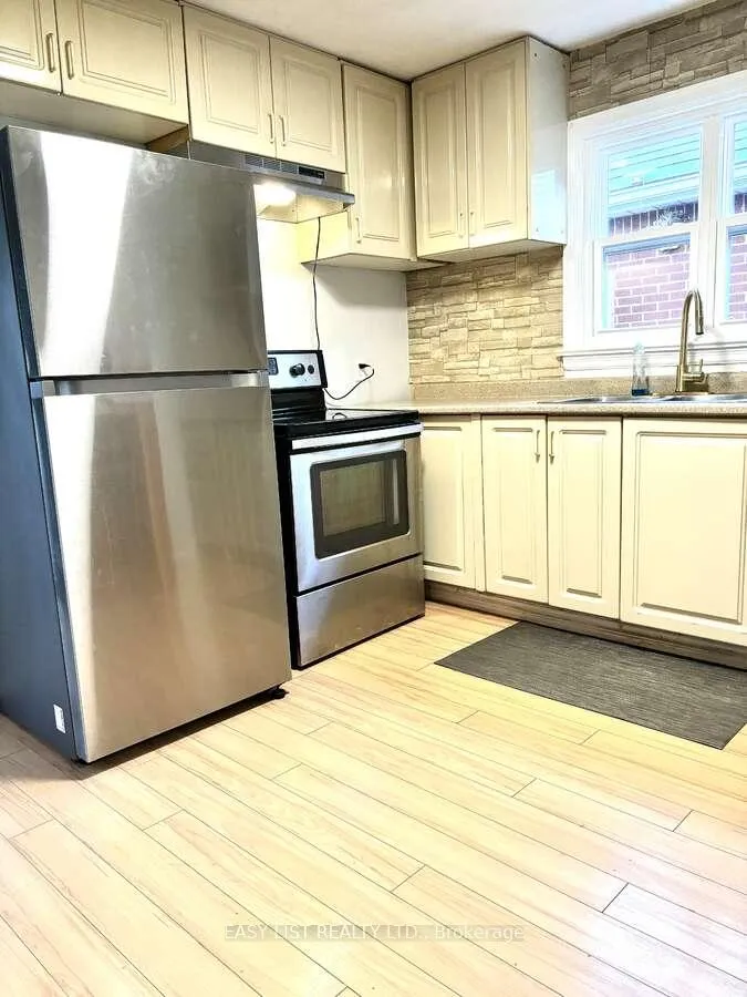 Photo 6 of 432 Jarvis Street, Oshawa, O'Neill — HOMEH