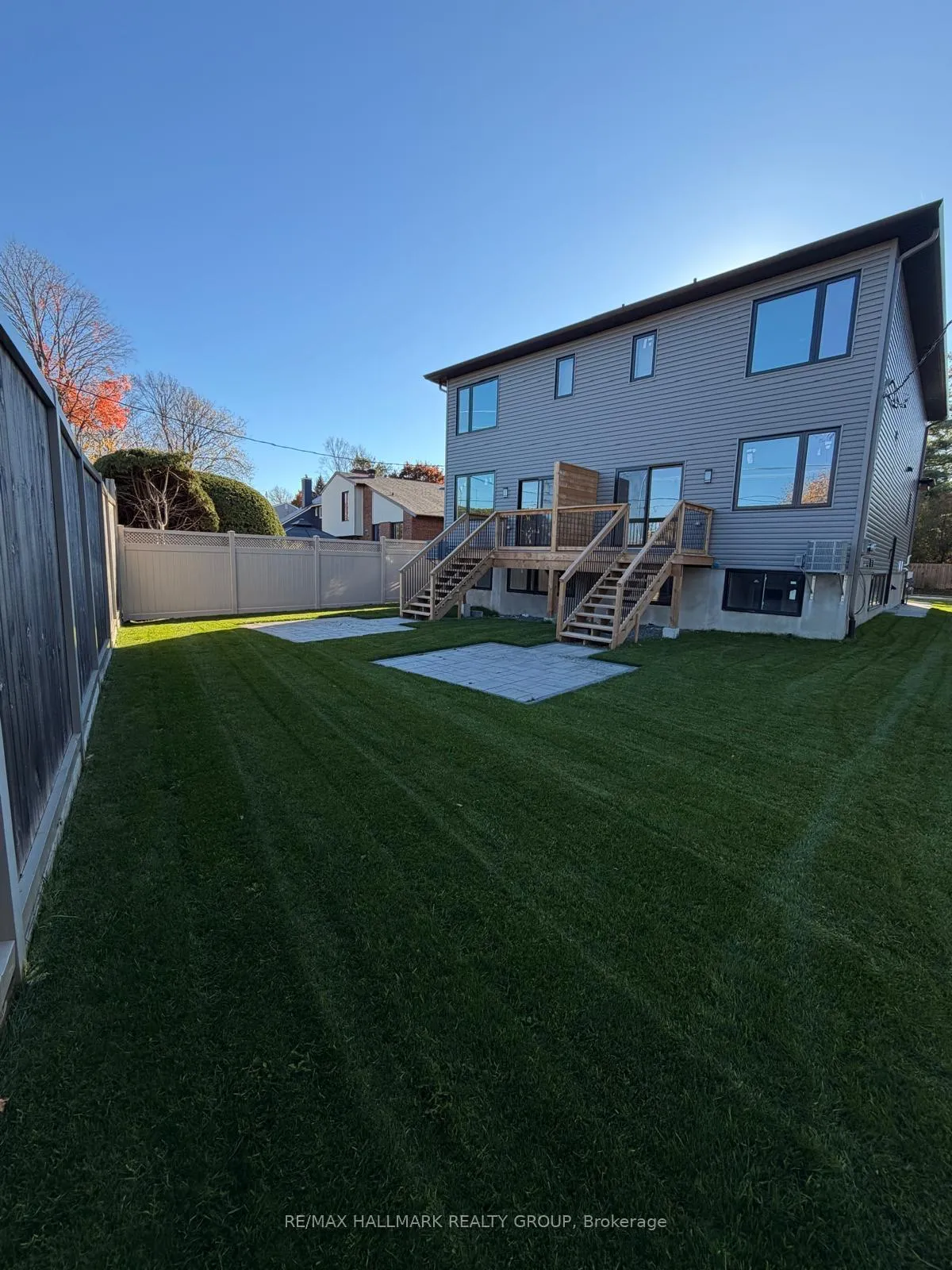Photo 3 of 76 Burnett's Grove Circle, Ottawa, Barrhaven - Pheasant Run — HOMEH