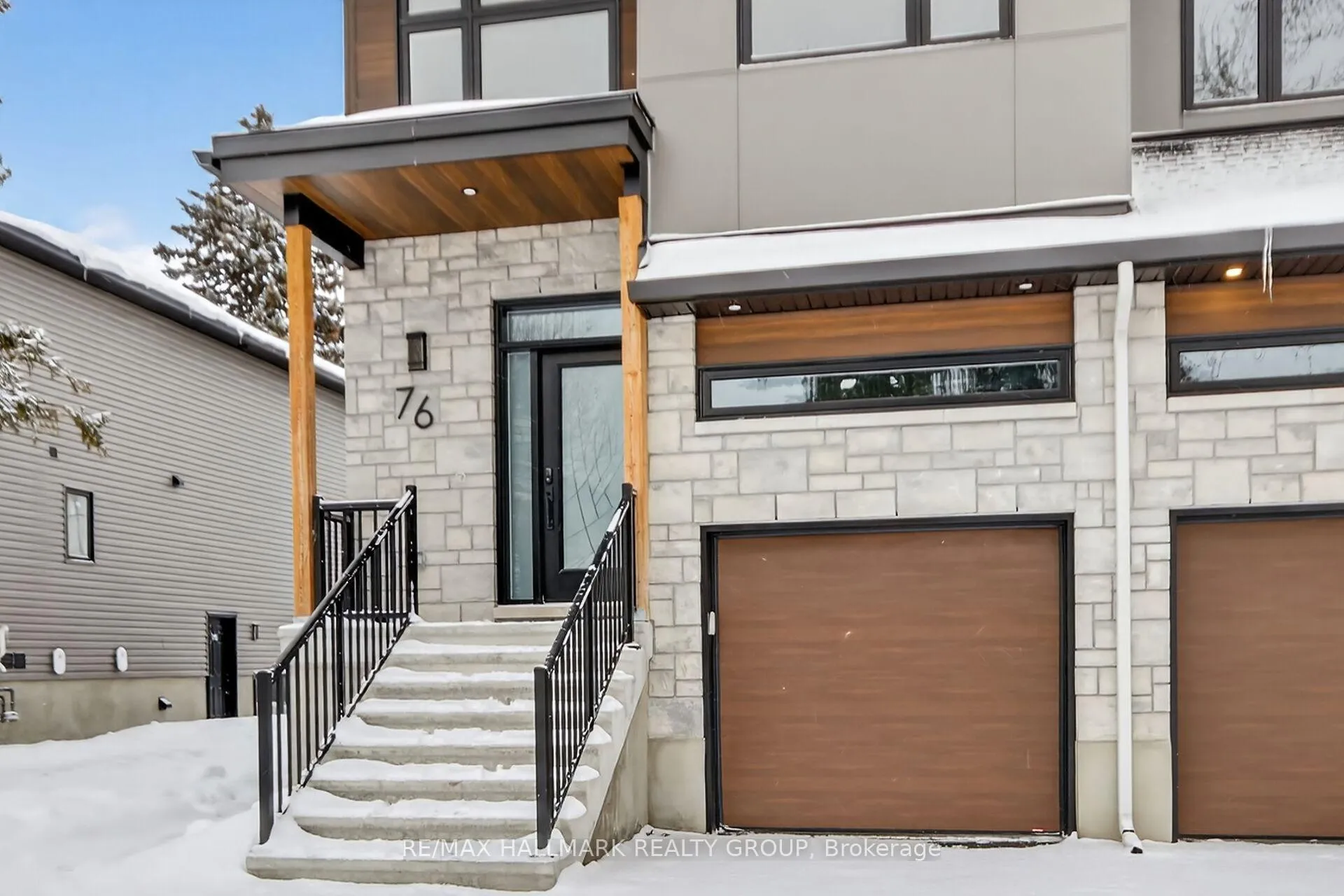 Photo 4 of 76 Burnett's Grove Circle, Ottawa, Barrhaven - Pheasant Run — HOMEH