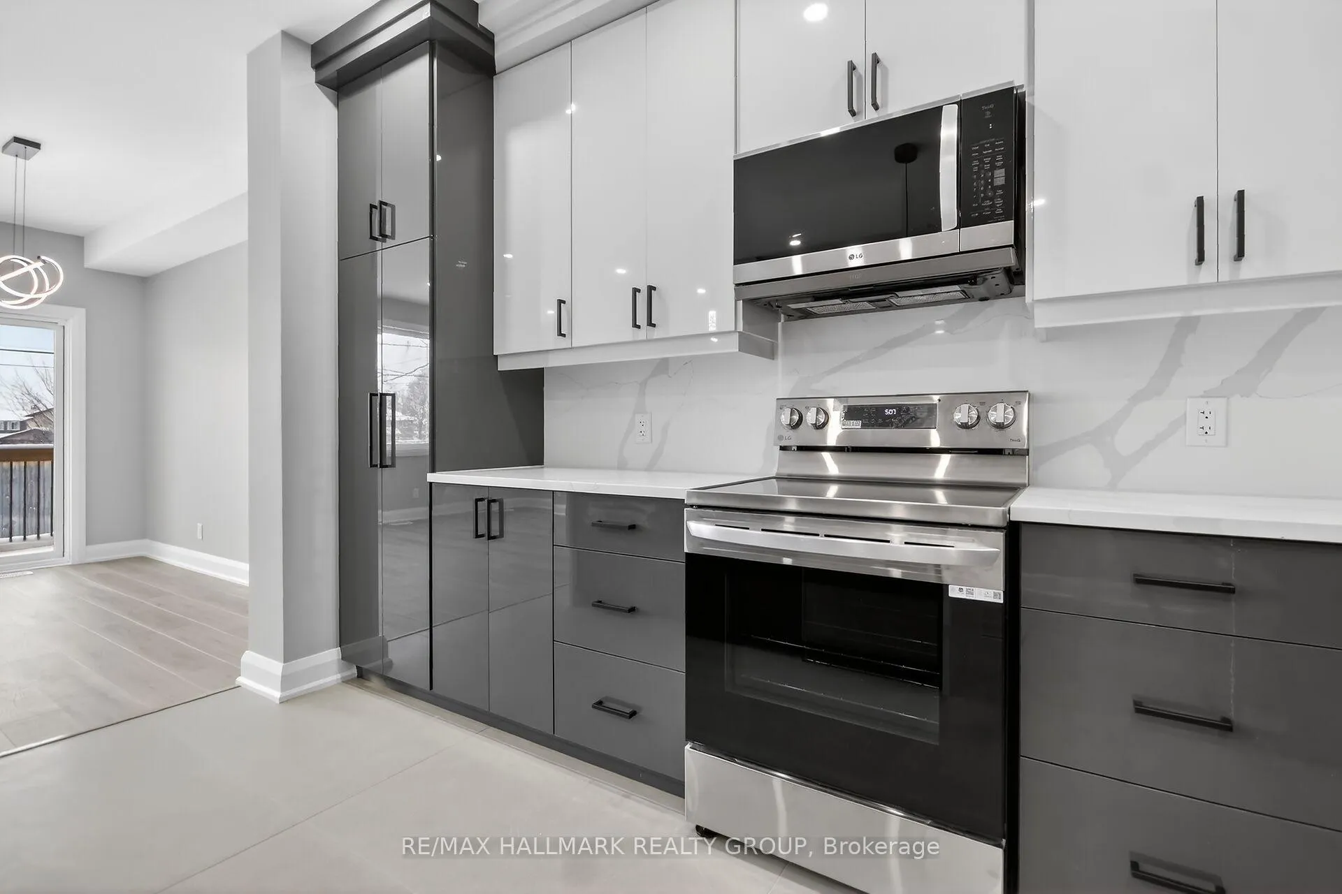 Photo 11 of 76 Burnett's Grove Circle, Ottawa, Barrhaven - Pheasant Run — HOMEH