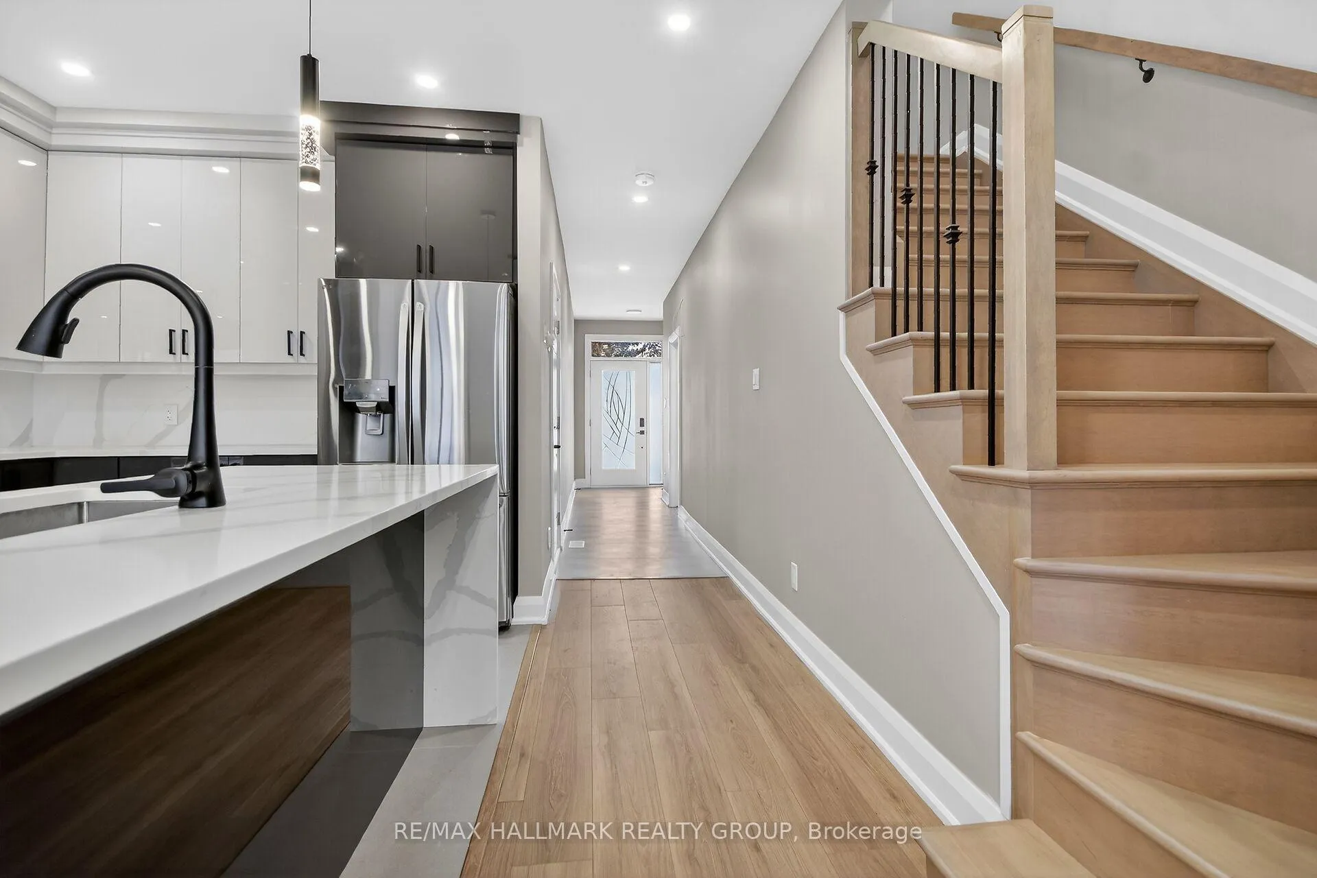 Photo 24 of 76 Burnett's Grove Circle, Ottawa, Barrhaven - Pheasant Run — HOMEH