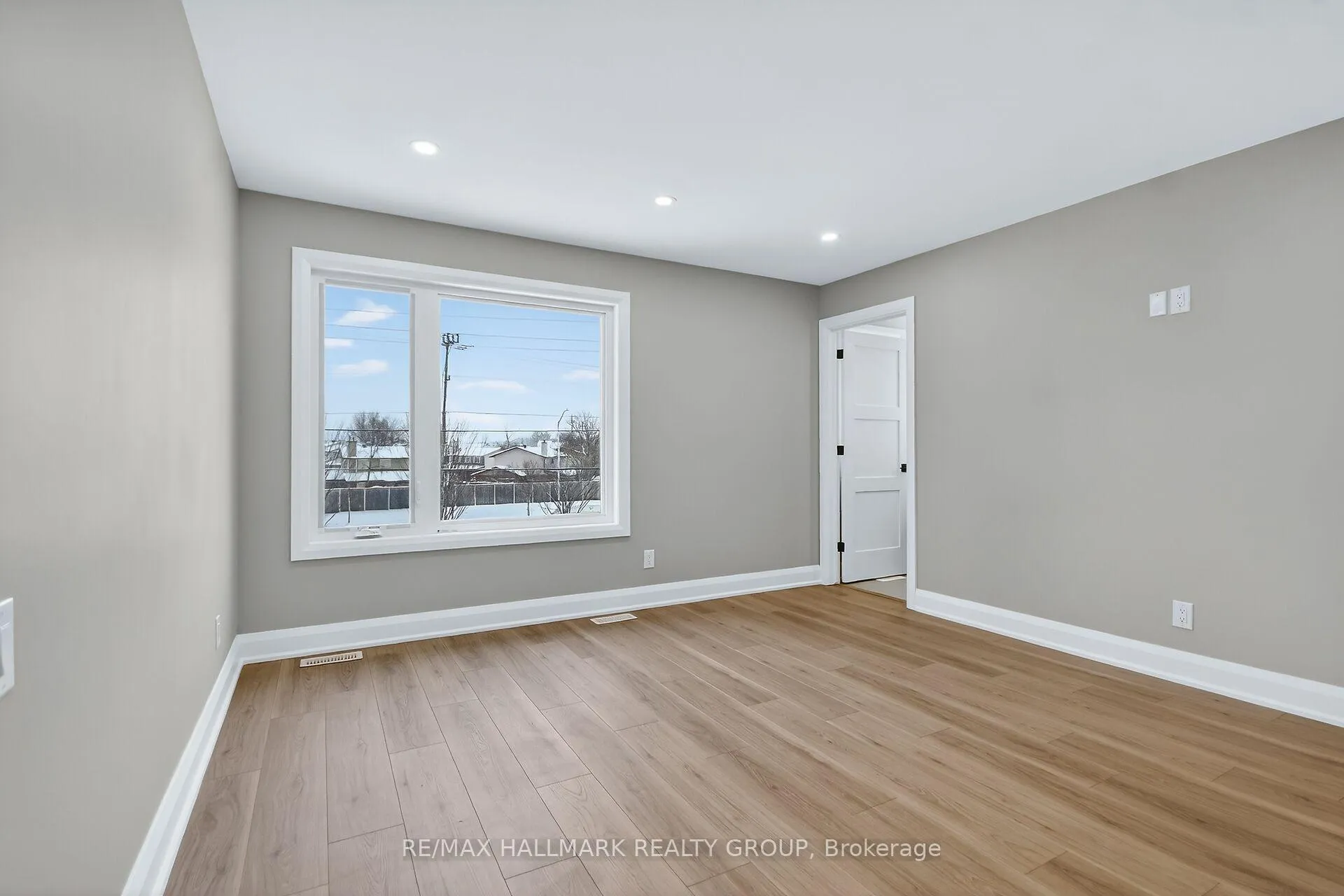 Photo 27 of 76 Burnett's Grove Circle, Ottawa, Barrhaven - Pheasant Run — HOMEH