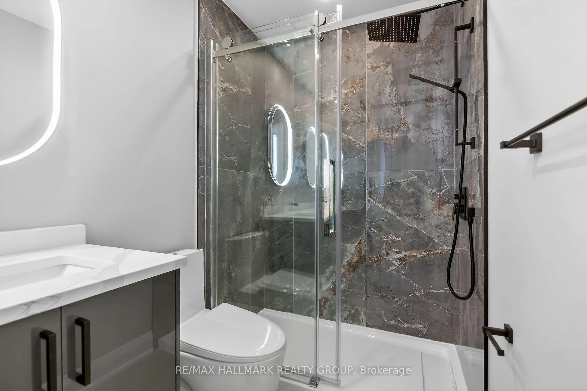 Photo 32 of 76 Burnett's Grove Circle, Ottawa, Barrhaven - Pheasant Run — HOMEH