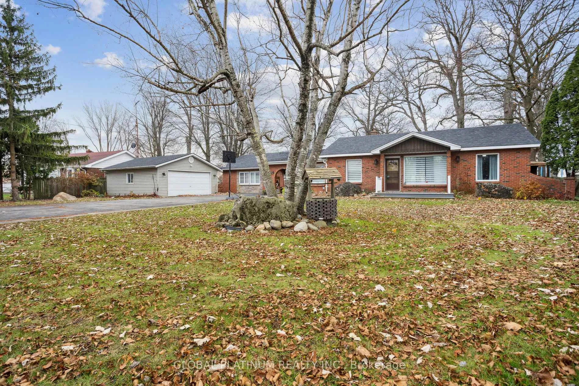 Photo 4 of 700 Murray Street, Chatham-Kent, Wallaceburg — HOMEH