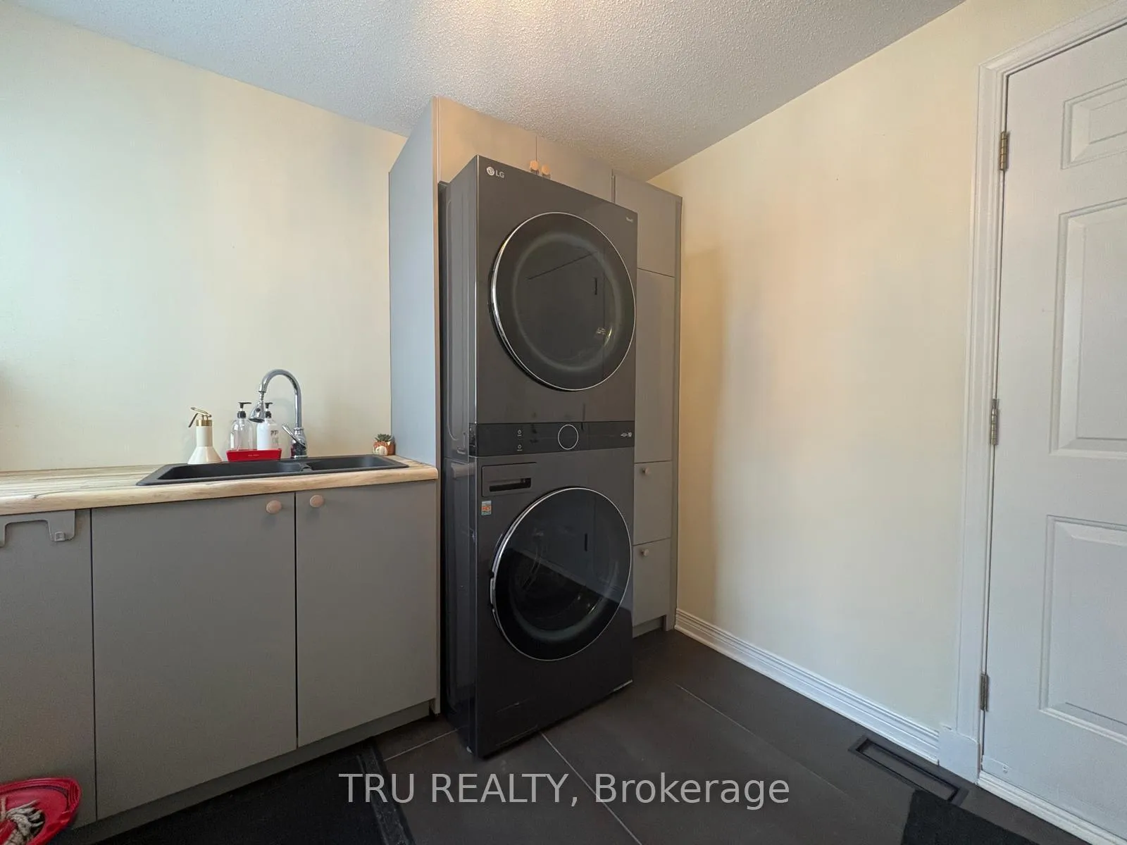 Photo 30 of 59 Maple Stand Way, Ottawa, Barrhaven East — HOMEH