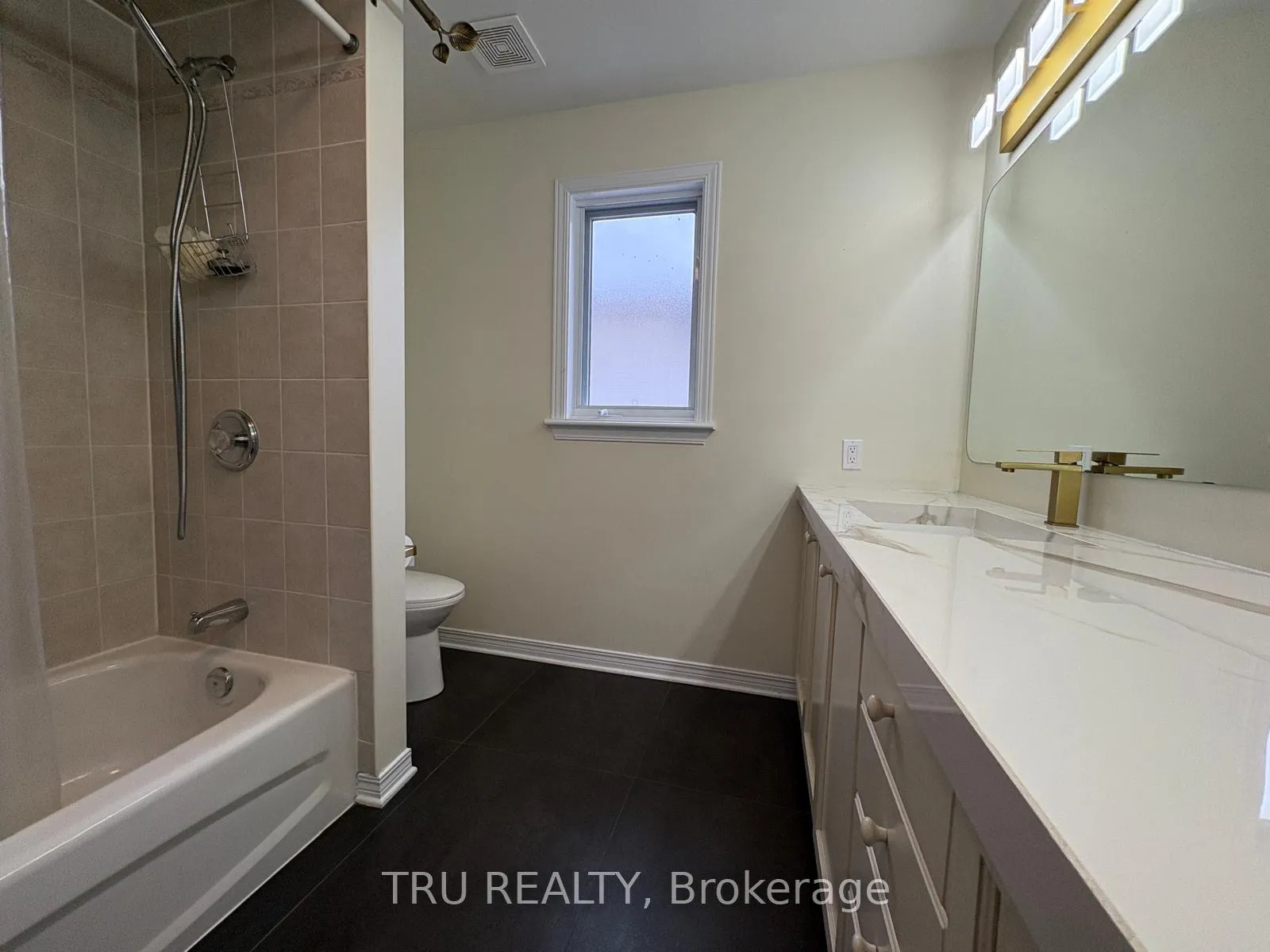 Photo 38 of 59 Maple Stand Way, Ottawa, Barrhaven East — HOMEH