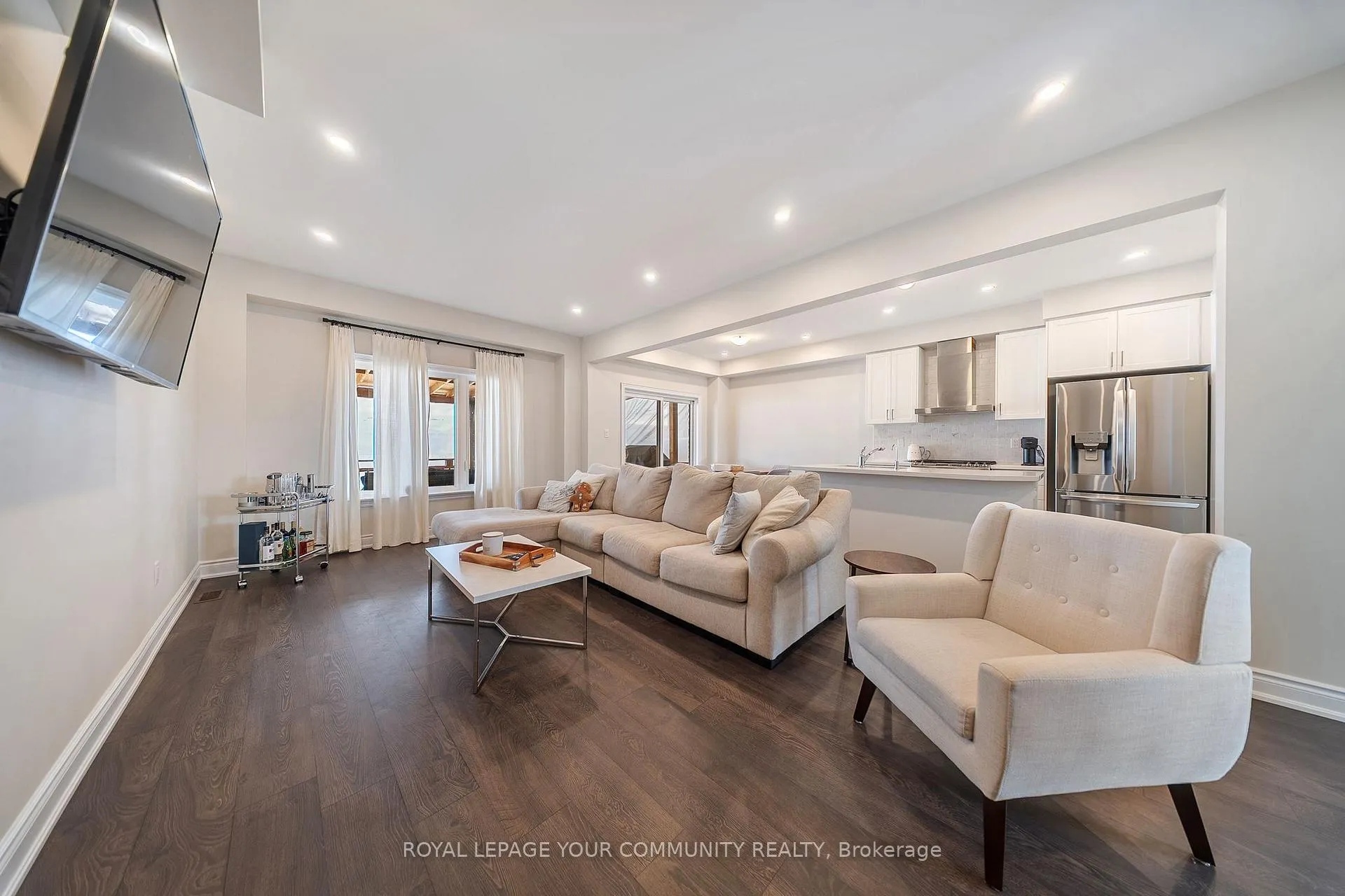 Photo 7 of 44 Janes Crescent, New Tecumseth, Rural New Tecumseth — HOMEH