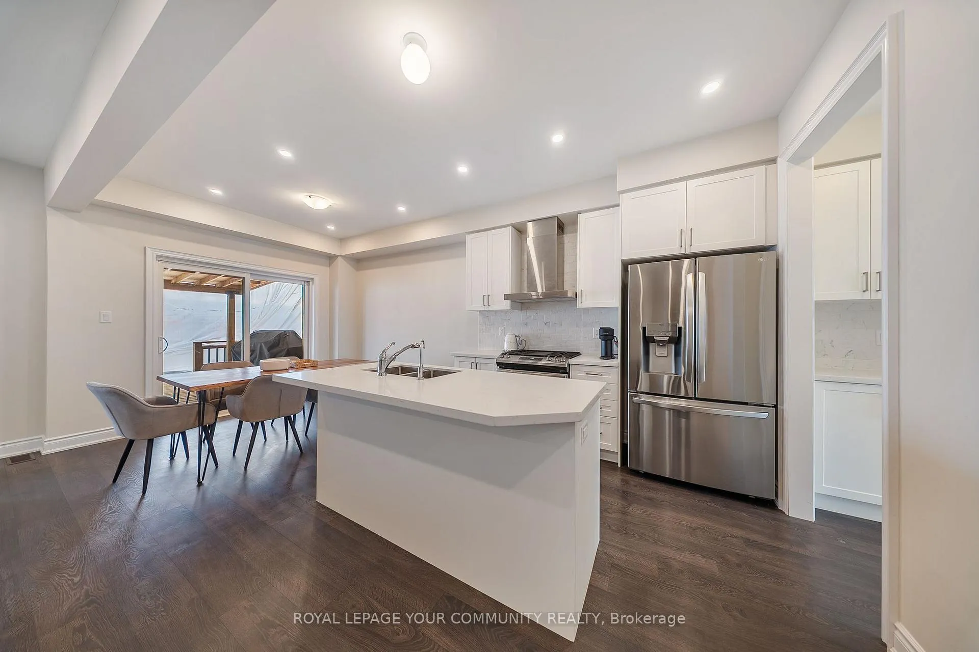 Photo 9 of 44 Janes Crescent, New Tecumseth, Rural New Tecumseth — HOMEH